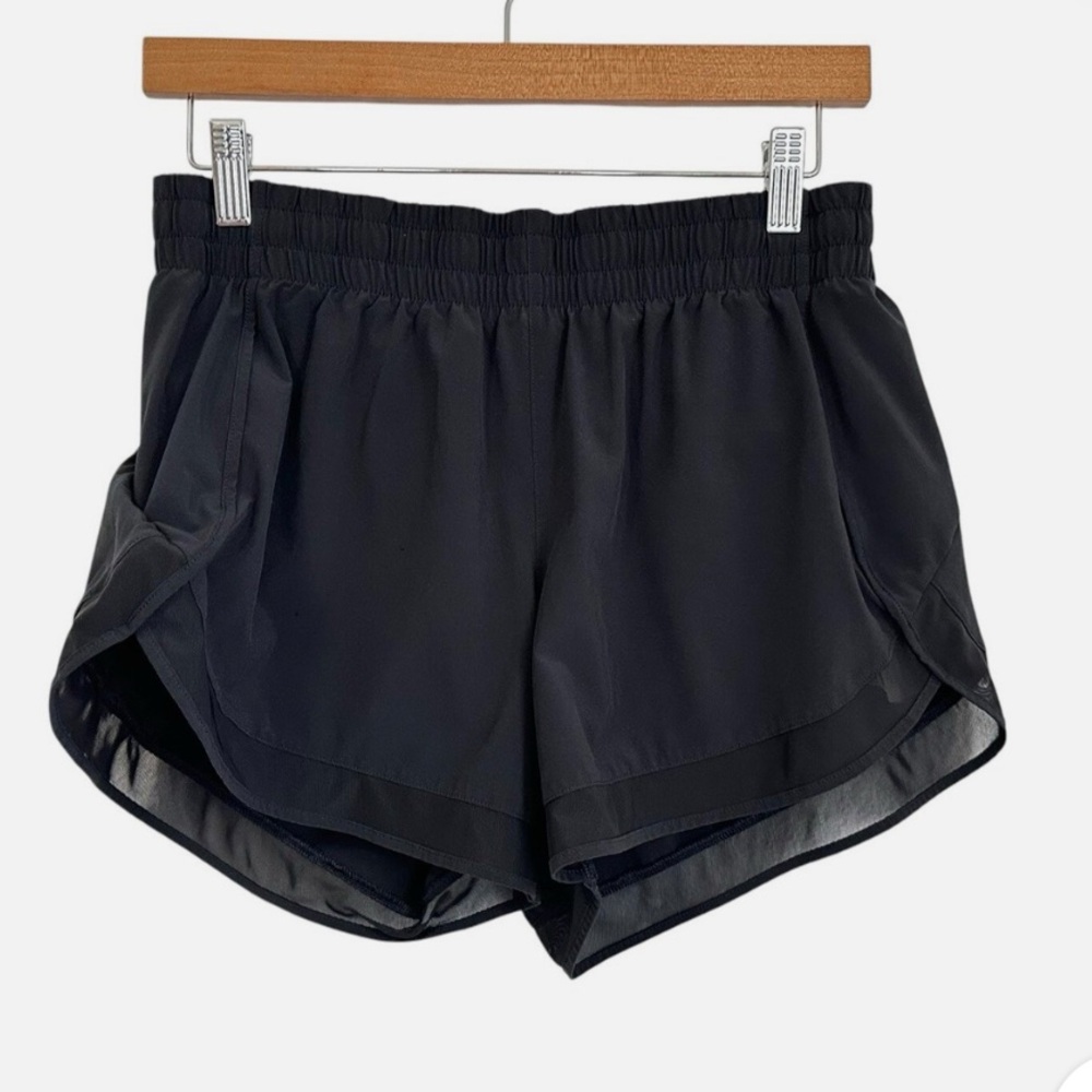 Athleta Mesh Racer Run 2.5” short, black, medium - Picture 6 of 13